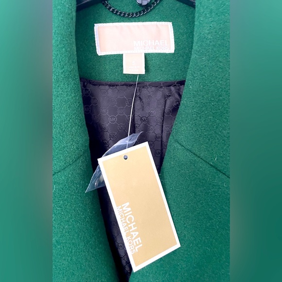 Michael Kors BOUTIQUE.
  NWT luxurious emerald oversized coat
Size S - Picture 3 of 7